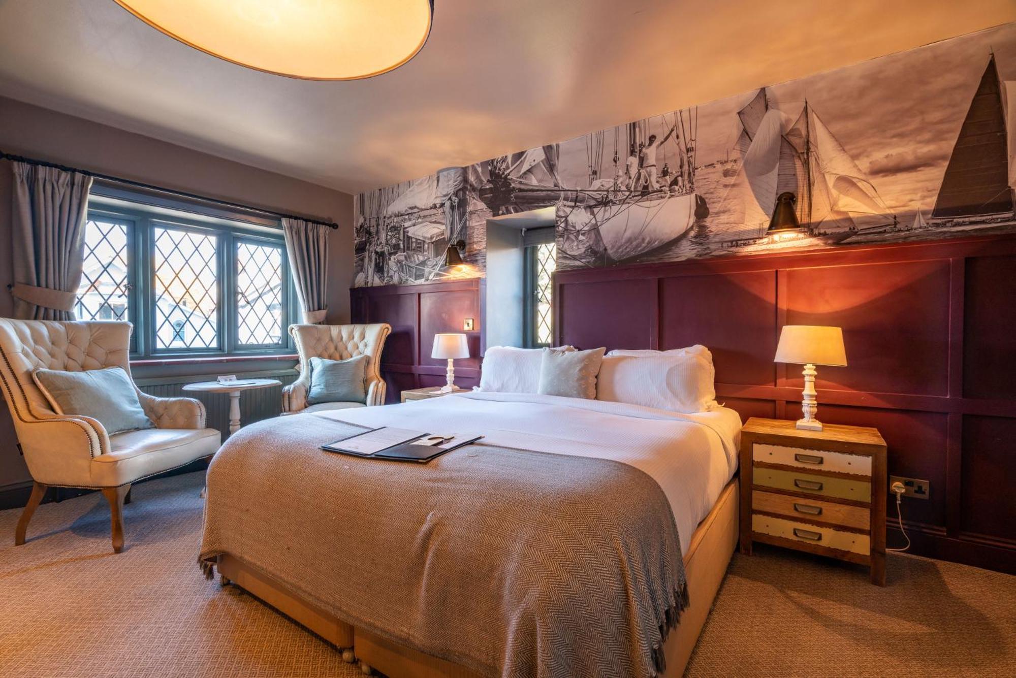 Inn The Mayflower