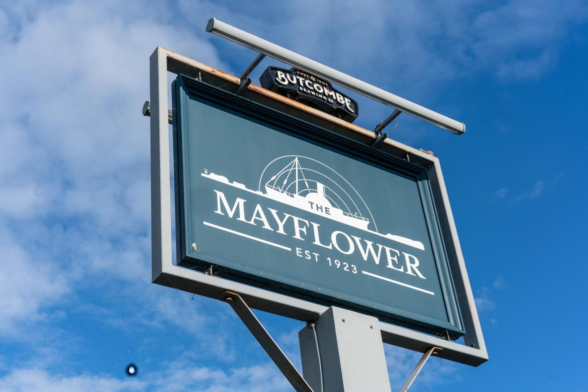 The Mayflower 4*
