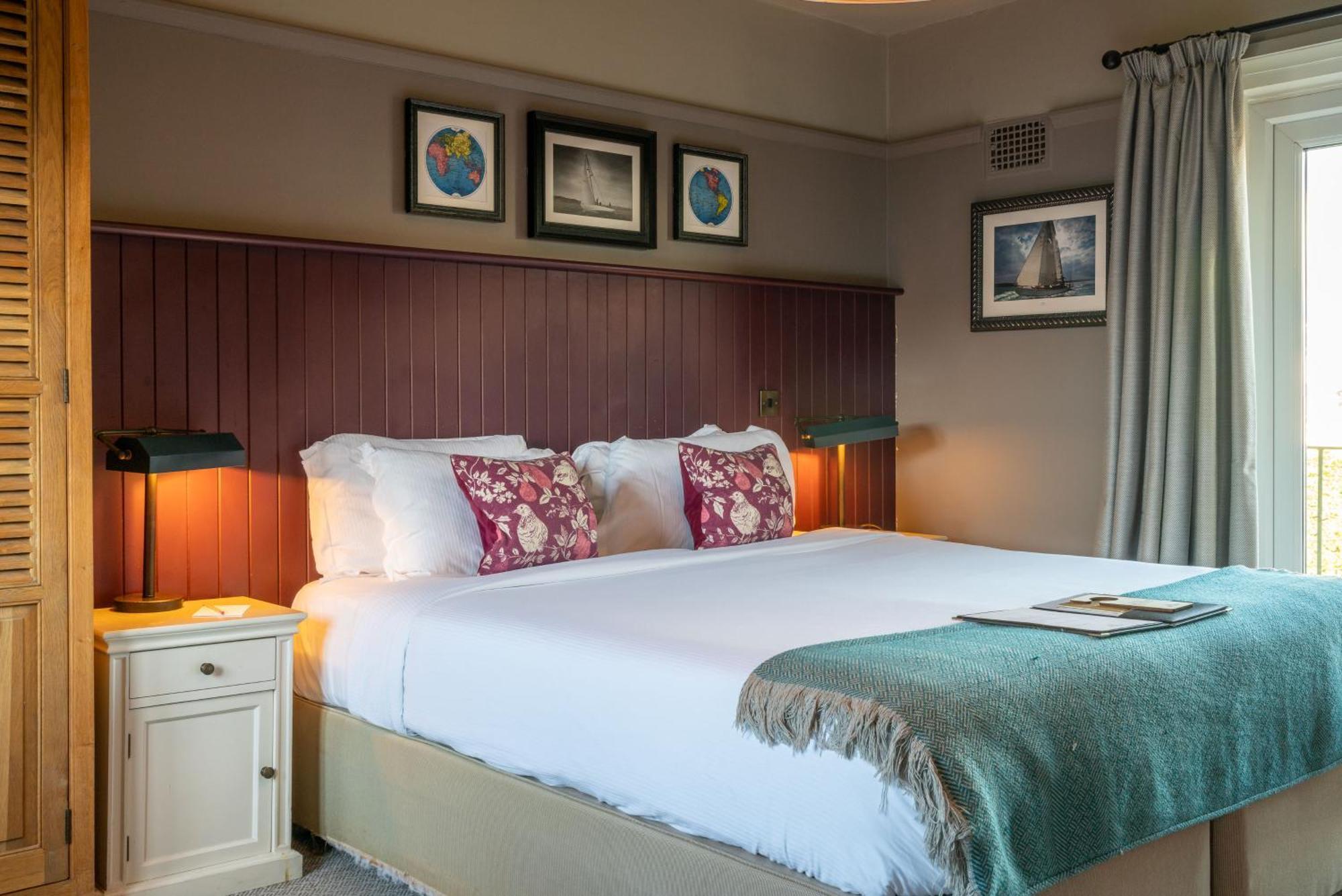 The Mayflower 4*